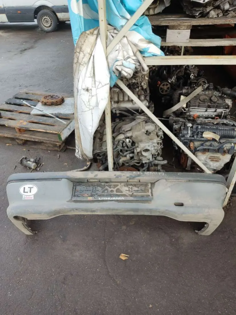 бампер задний Renault 19 1 поколение