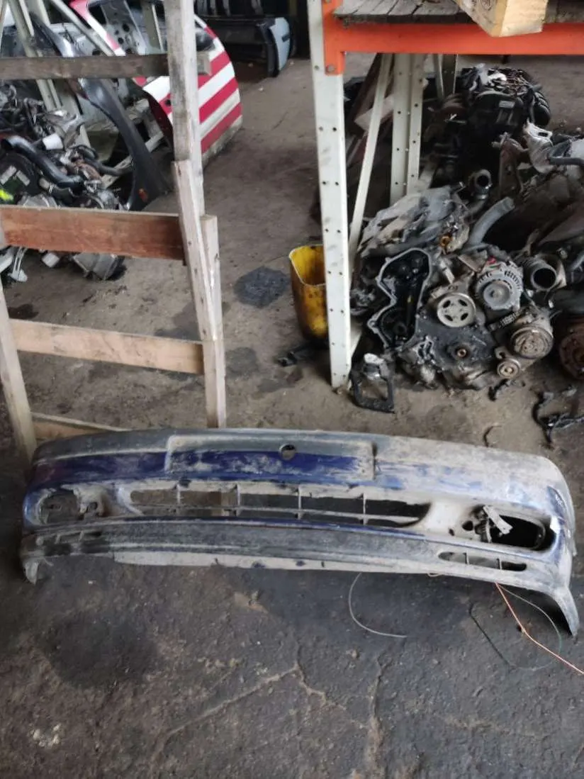 бампер передний Renault Laguna 1 поколение