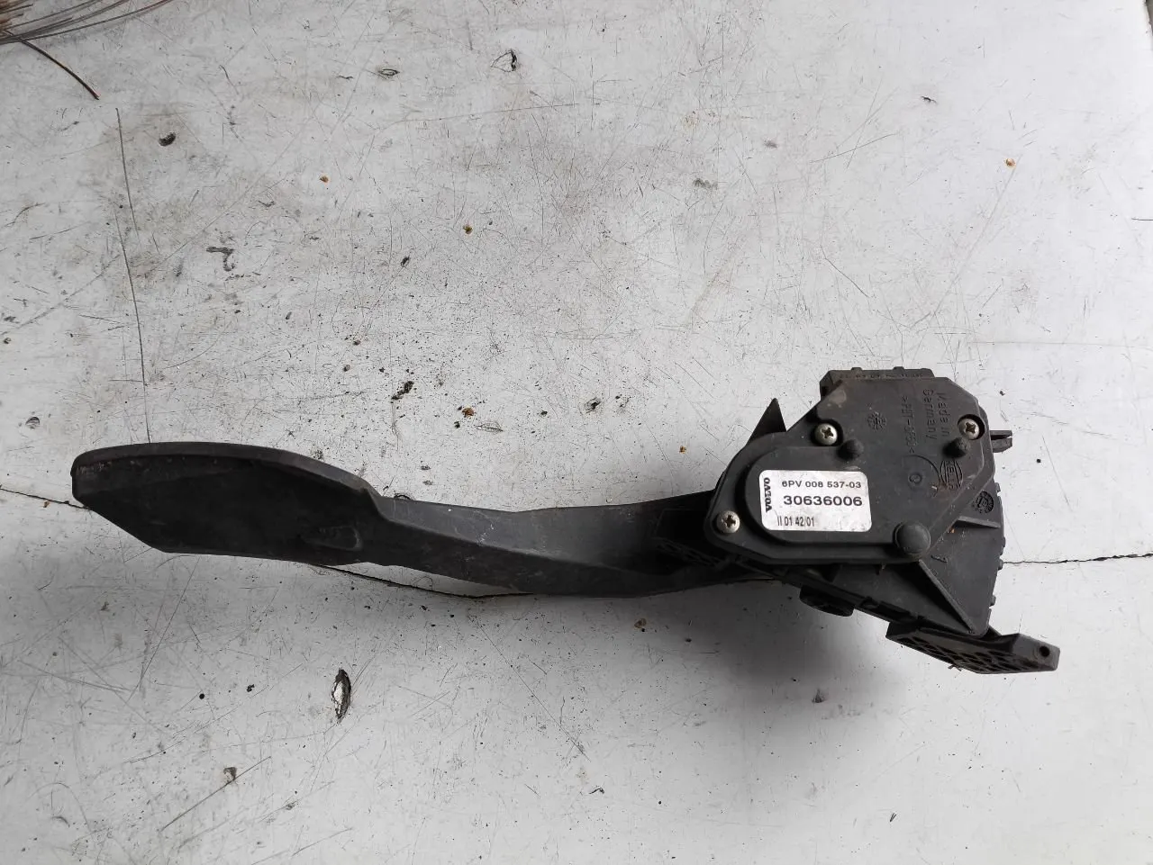 педаль газа Volvo S60 1 поколение 30636006
