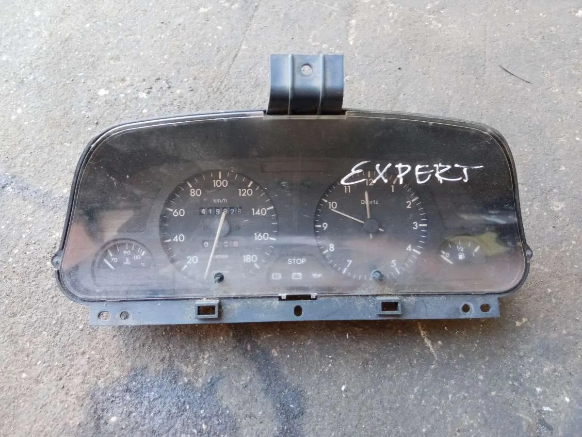 Щиток приборов (приборная панель) Peugeot Expert 1 поколение 1474001080
