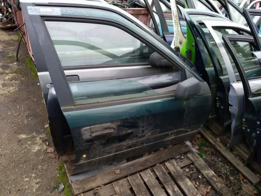 Дверь передняя правая Citroen Xantia 1 поколение