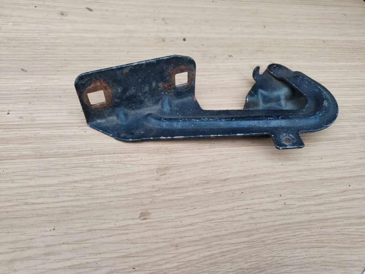 Петля капота правая Citroen XM 2 поколение