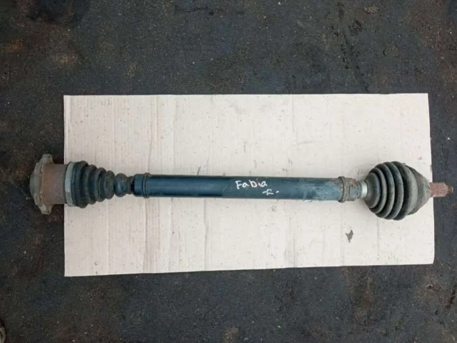 Полуось передняя правая (приводной вал, ШРУС) Skoda Fabia 1 поколение [рестайлинг]