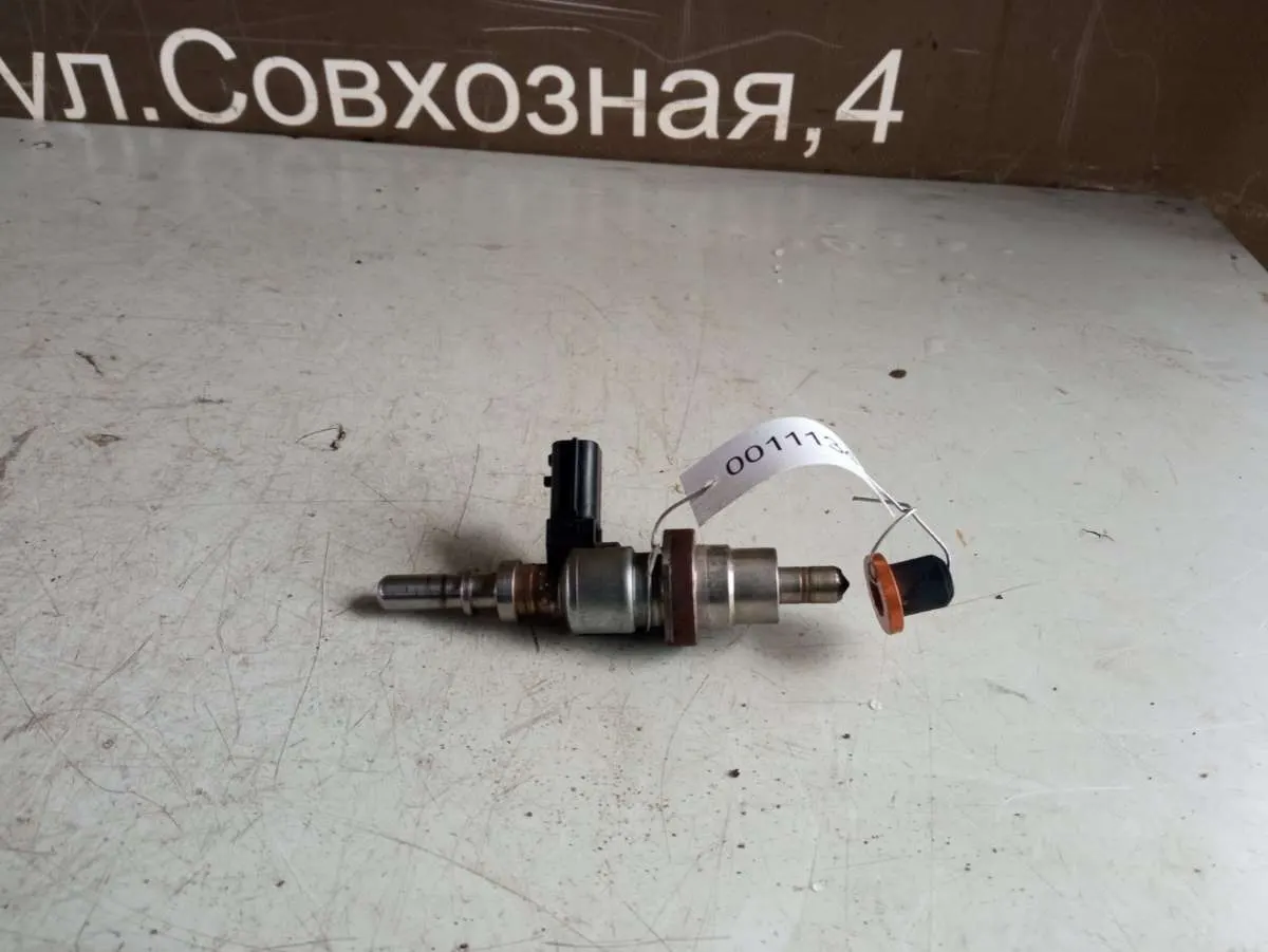 Форсунка бензиновая Renault Scenic 3 поколение 8200769153