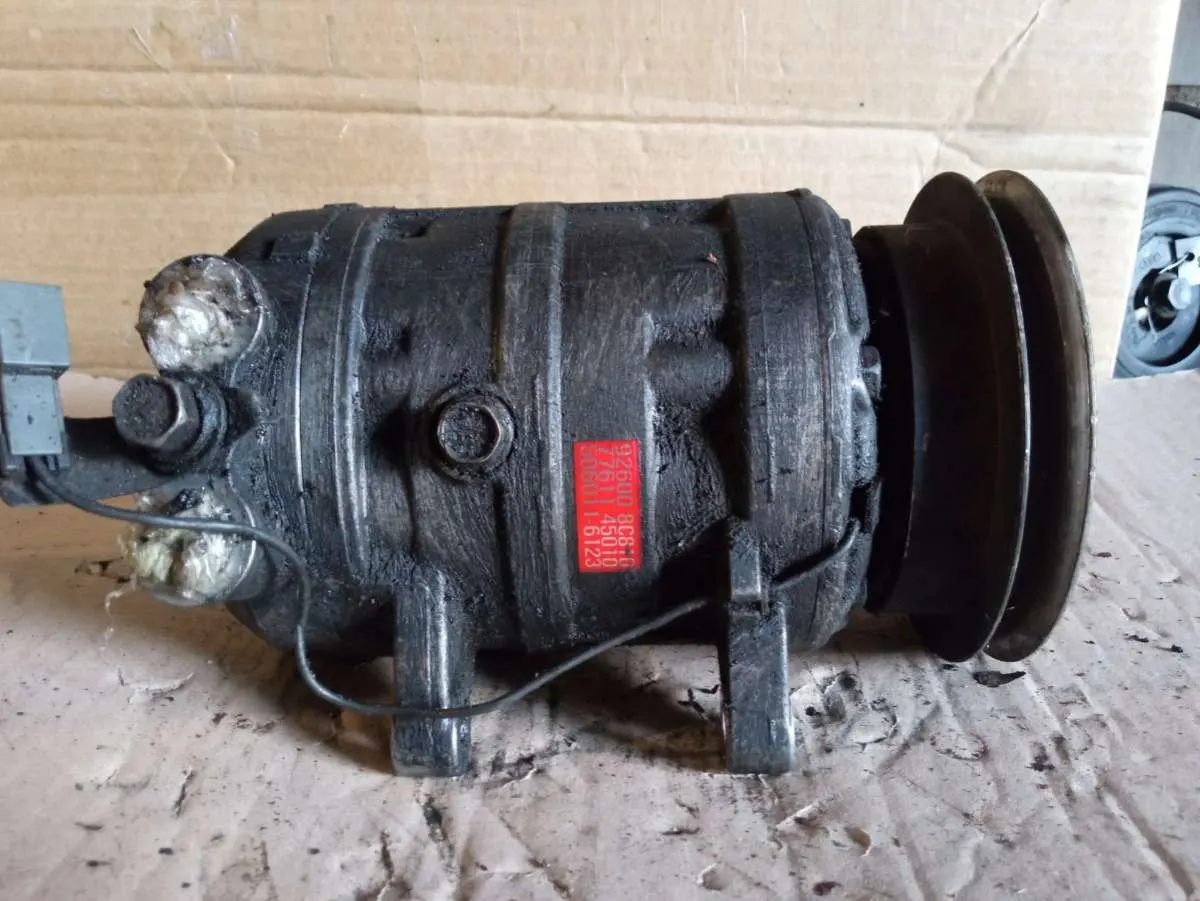 компрессор кондиционера Nissan Serena C23 926008C810