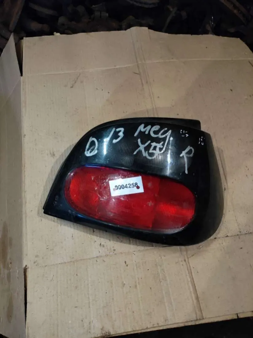 Фонарь задний правый Renault Megane 1 поколение