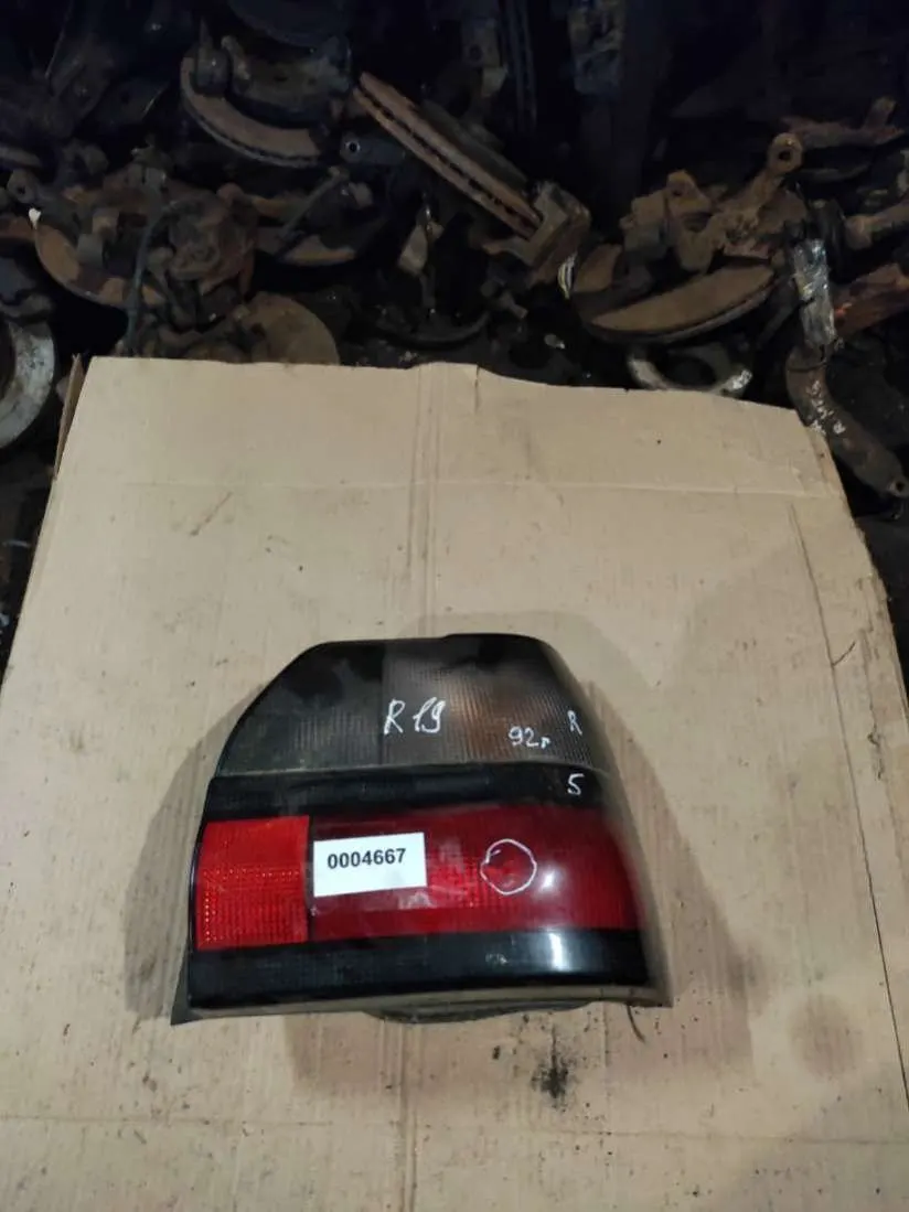 Фонарь задний правый Renault 19 1 поколение