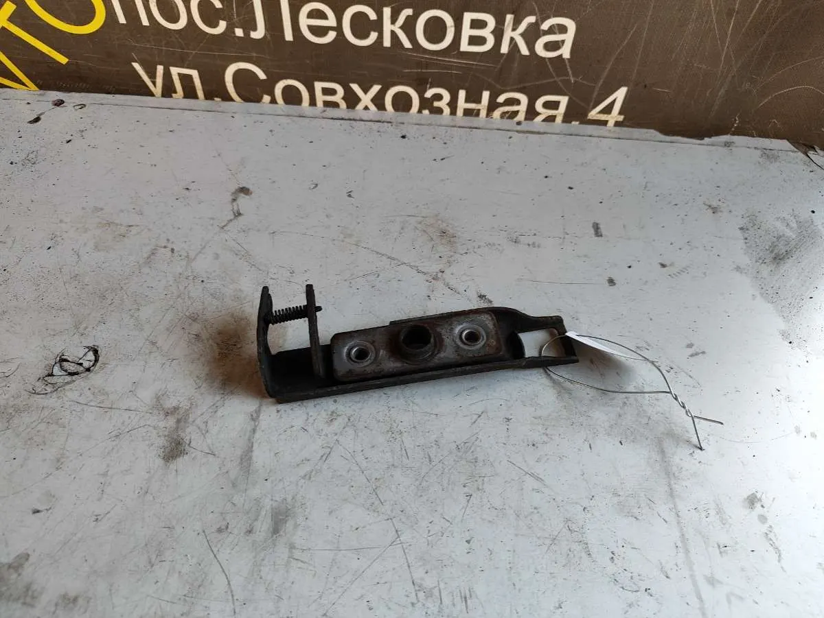 замок капота Mercedes-Benz Sprinter
