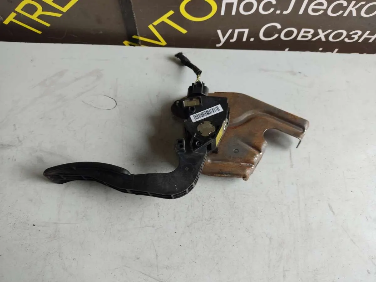 педаль газа Dacia Lodgy 1 поколение 180023122r