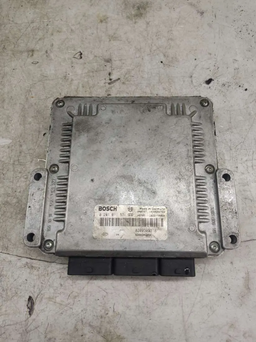 блок управления двигателем Renault Espace 4 поколение 0281011571
