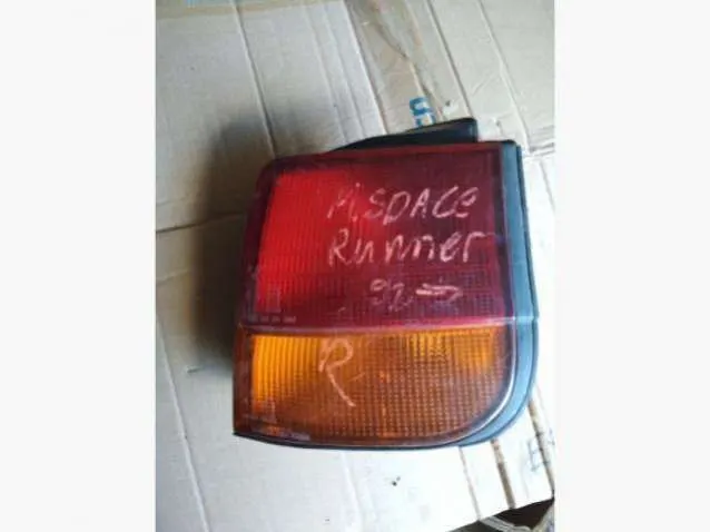 Фонарь задний правый Mitsubishi Space Runner 1 поколение