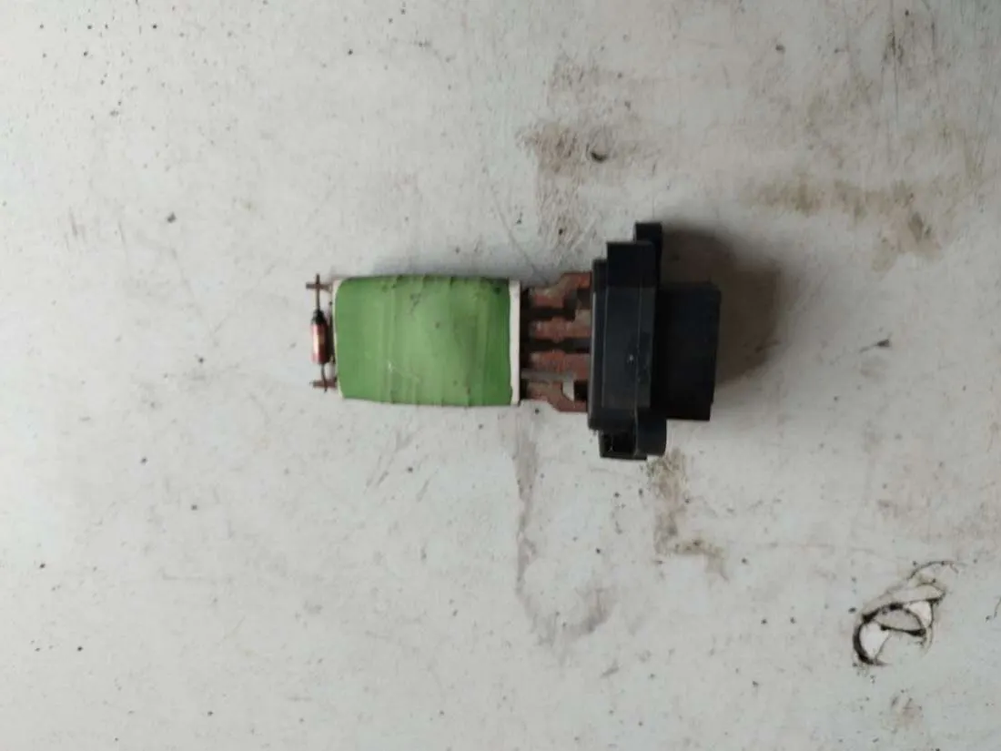 разъем на сопротивление печки Ford Transit 3C1H18B647AA