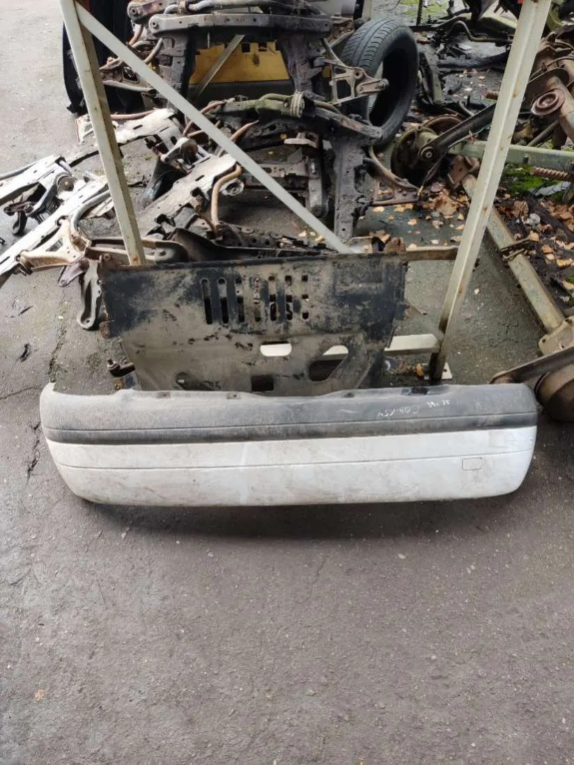 бампер задний Renault Clio 2 поколение