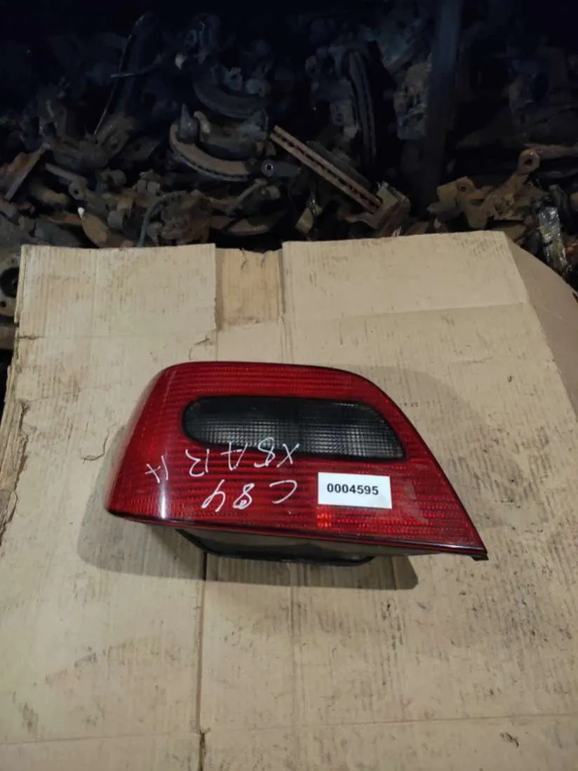 Фонарь задний левый Citroen Xsara 1 поколение