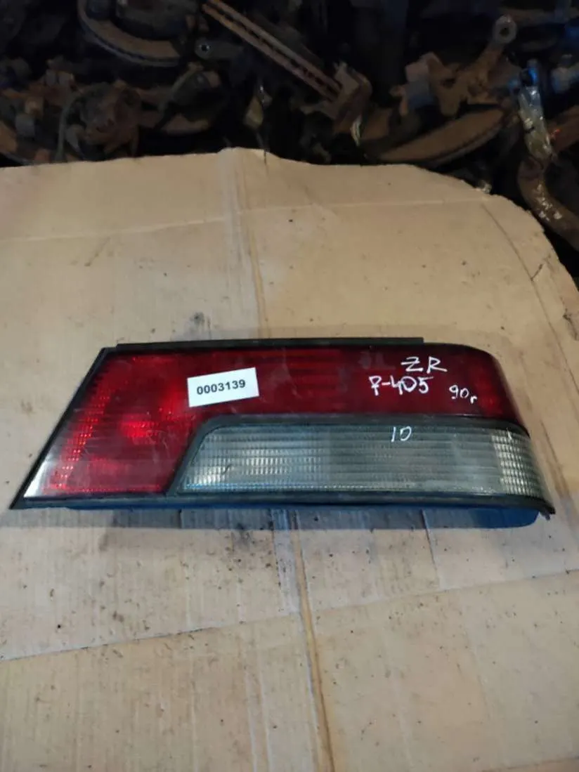 Фонарь задний правый Peugeot 405 1 поколение