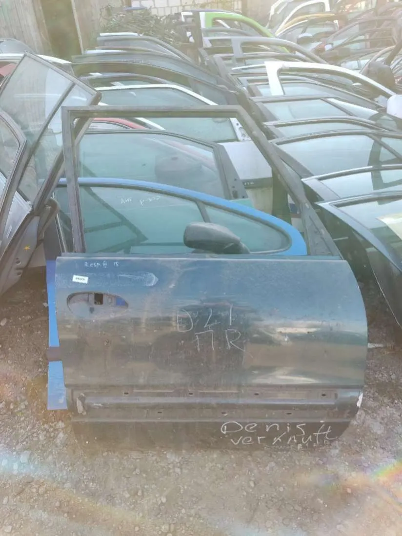 Дверь передняя правая Renault Espace 3 поколение
