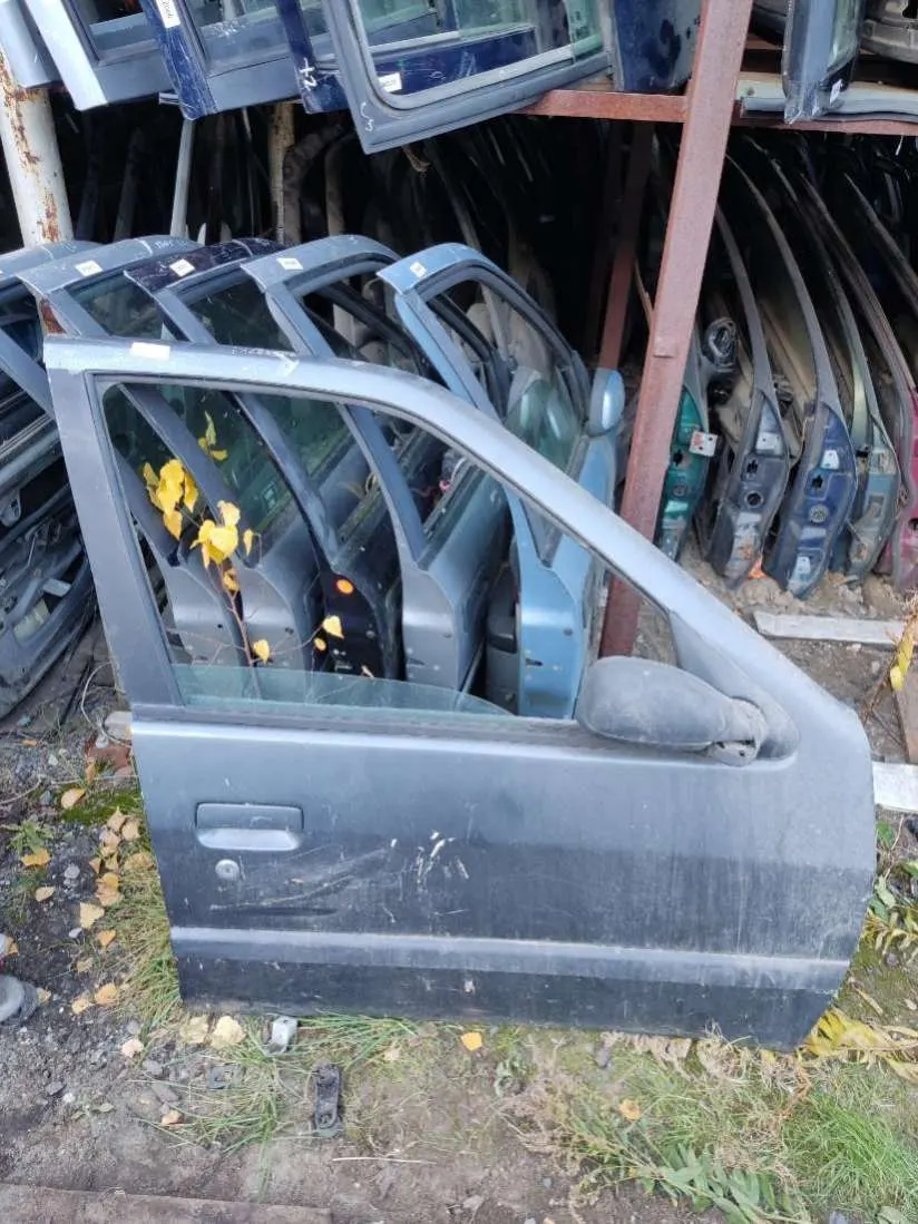 Дверь передняя правая Peugeot 306 1 поколение [рестайлинг]