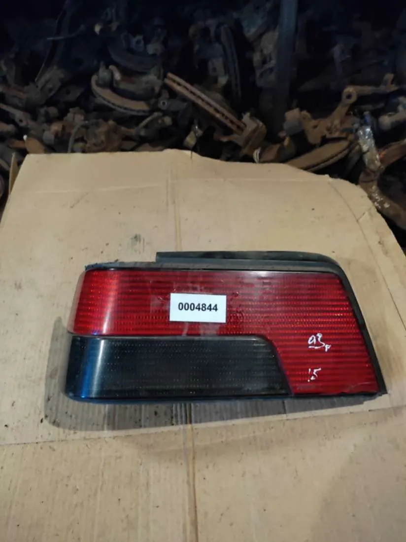 Фонарь задний левый Peugeot 405 1 поколение