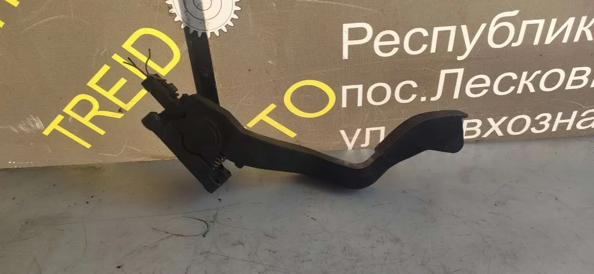 педаль газа Peugeot 307 1 поколение 0280752251