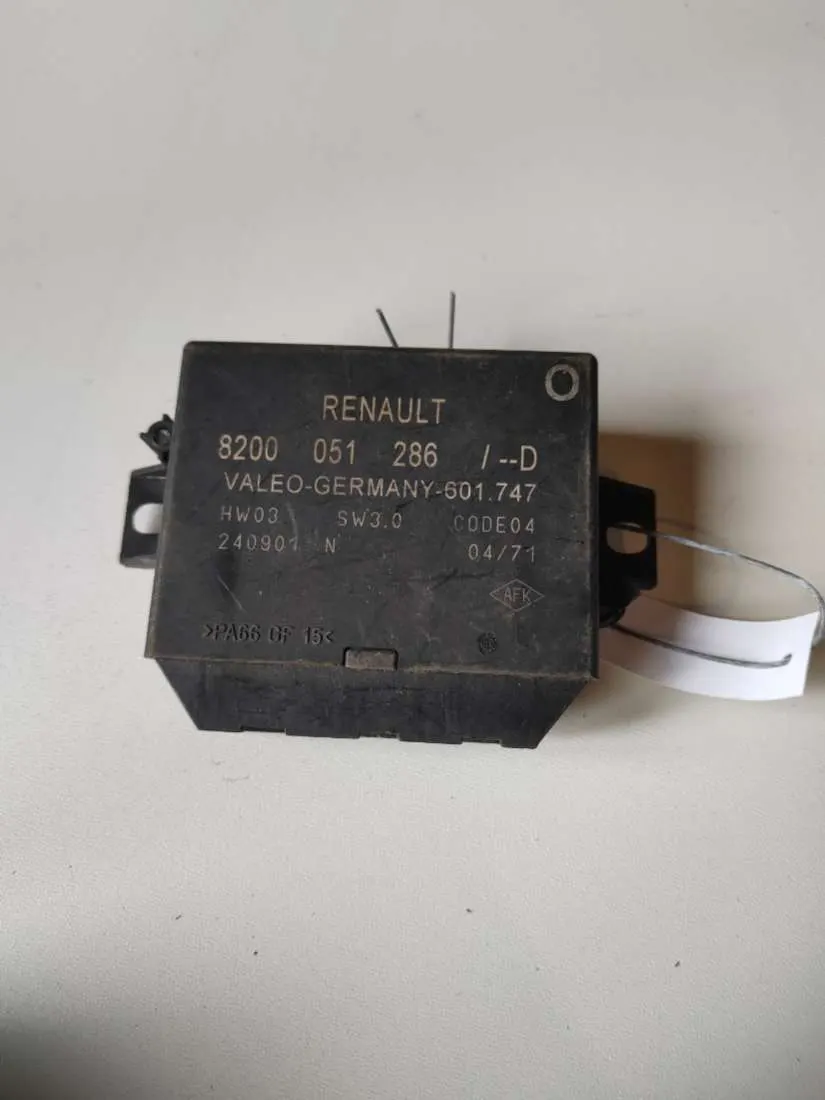 блок управления парктрониками Renault Laguna 2 поколение