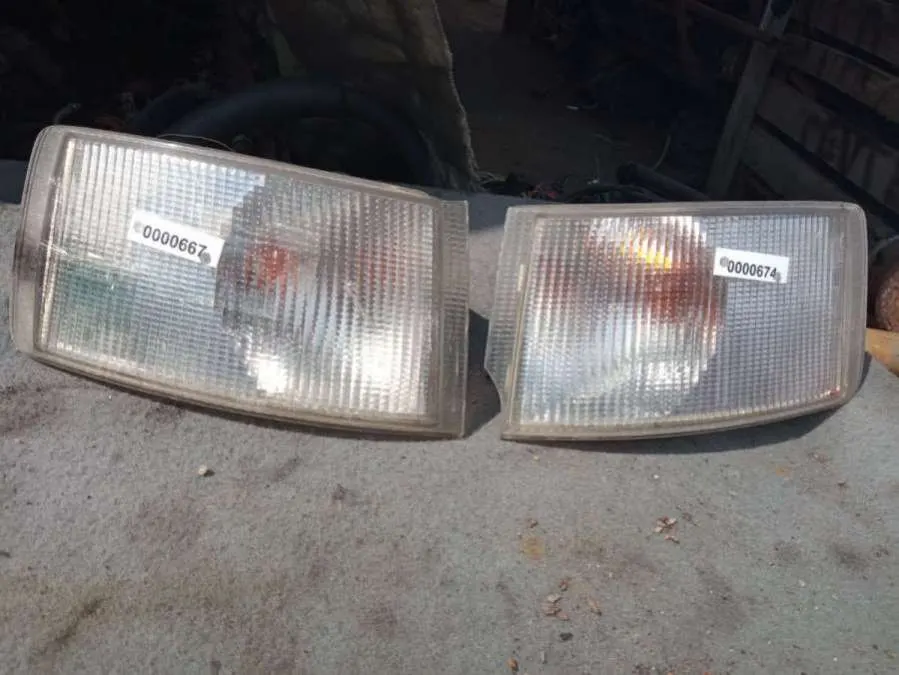 Поворотник правый Peugeot Boxer