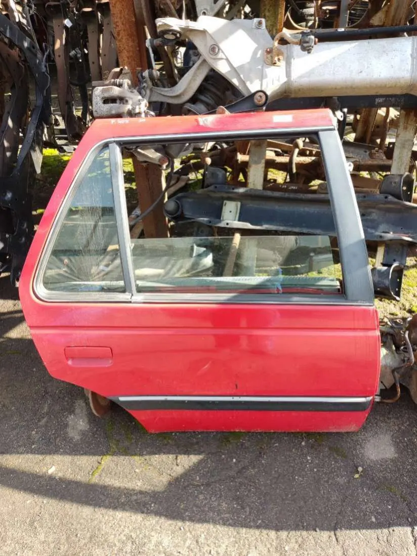 Дверь задняя правая Peugeot 405 1 поколение