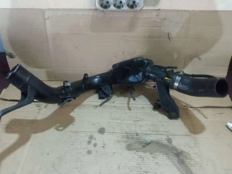 патрубок интеркулера Toyota Avensis 2 поколение Артикул IMP-260602-03526