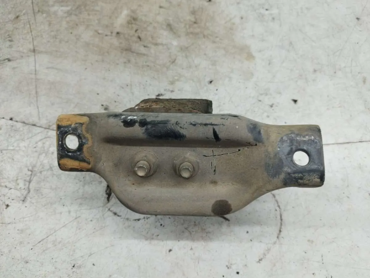 Подушка двигателя Subaru Forester SF
