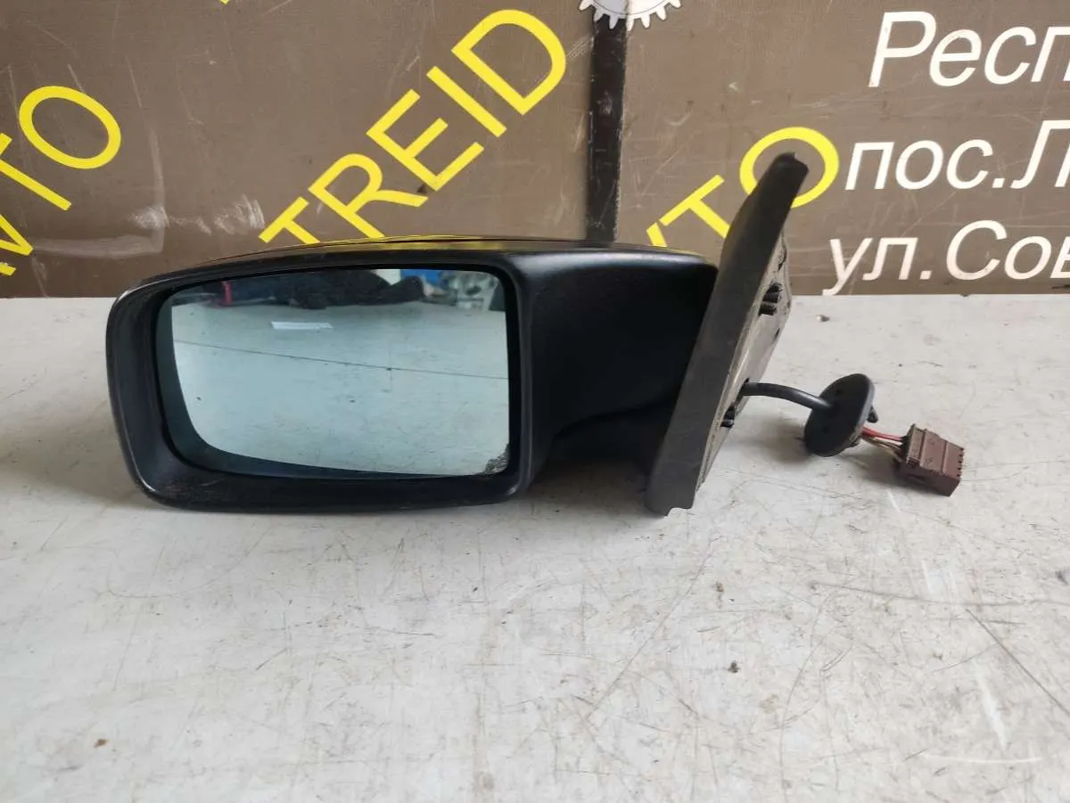 Зеркало левое Peugeot 605 1 поколение