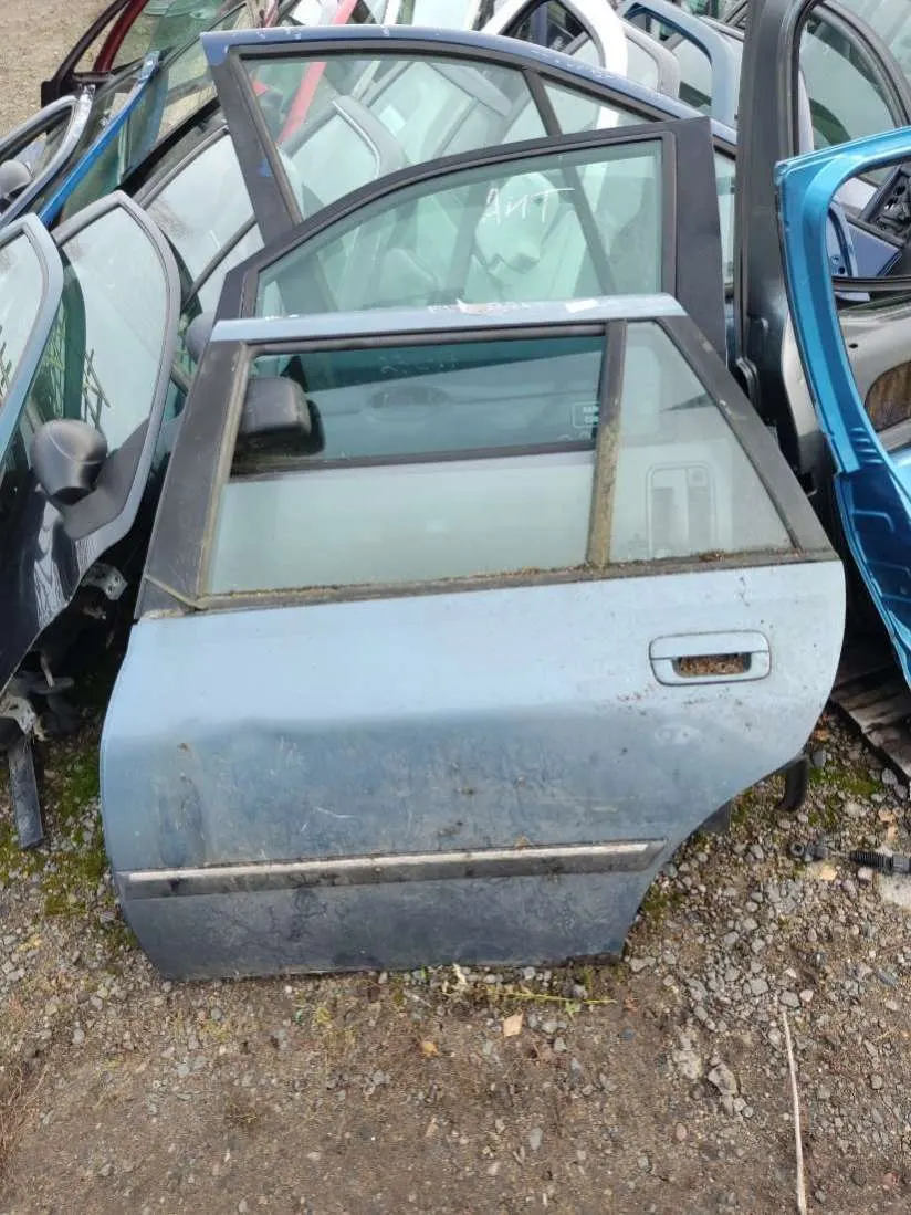 Дверь задняя левая Peugeot 406 1 поколение