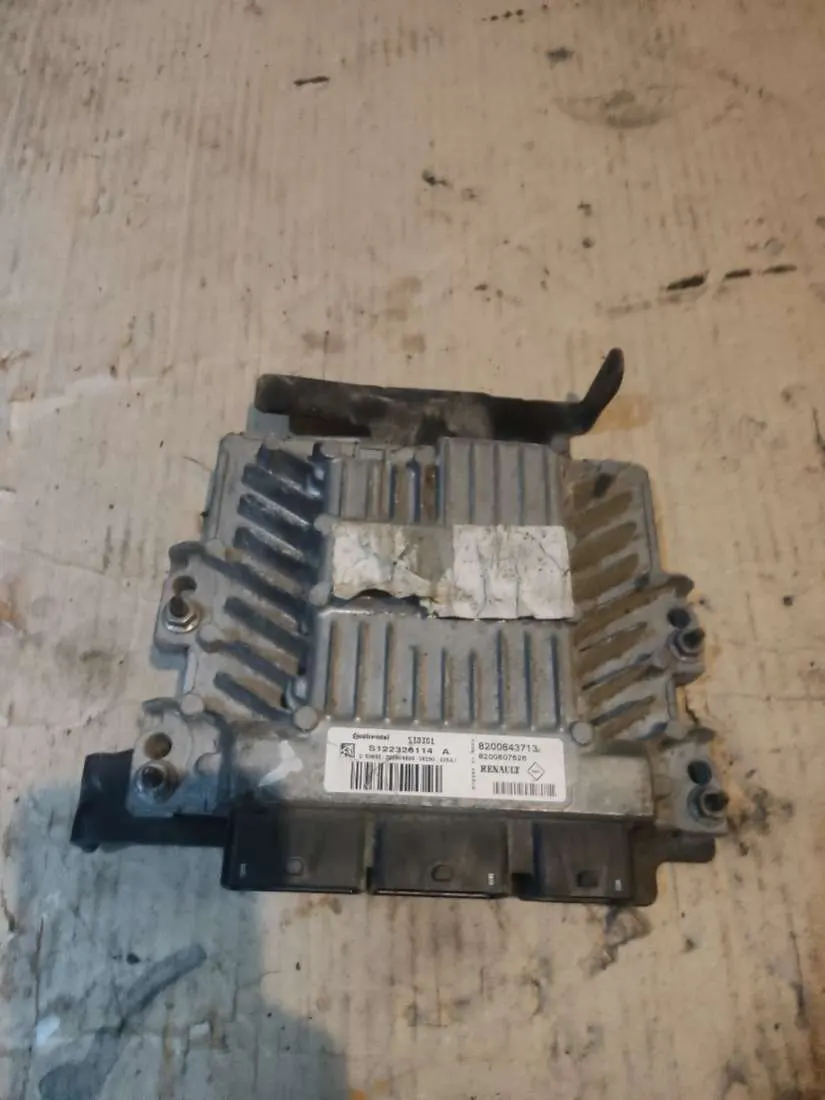 блок управления двигателем Renault Scenic 2 поколение s122326114a