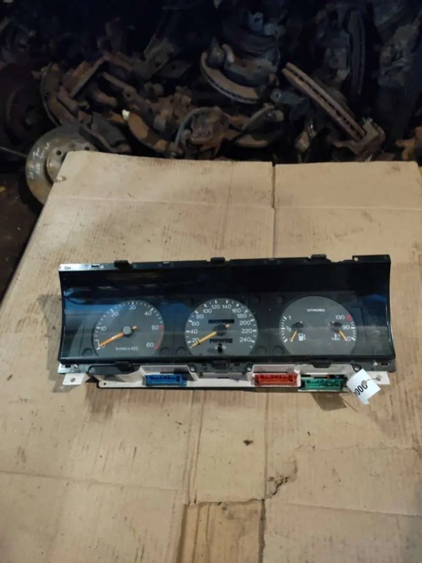 Щиток приборов (приборная панель) Citroen XM 2 поколение