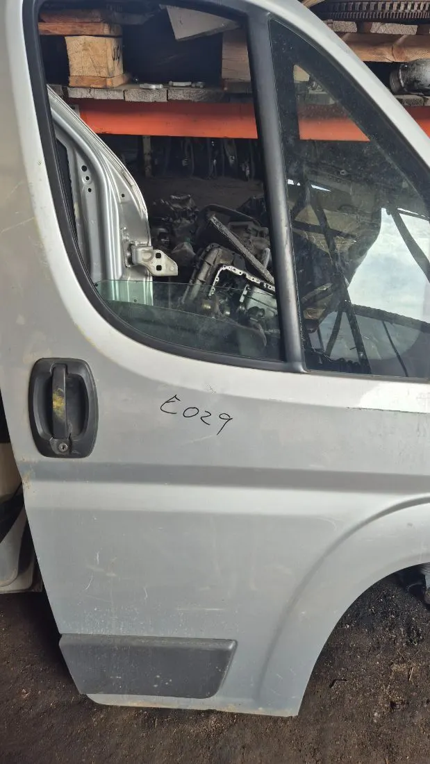 Дверь передняя правая Peugeot Boxer