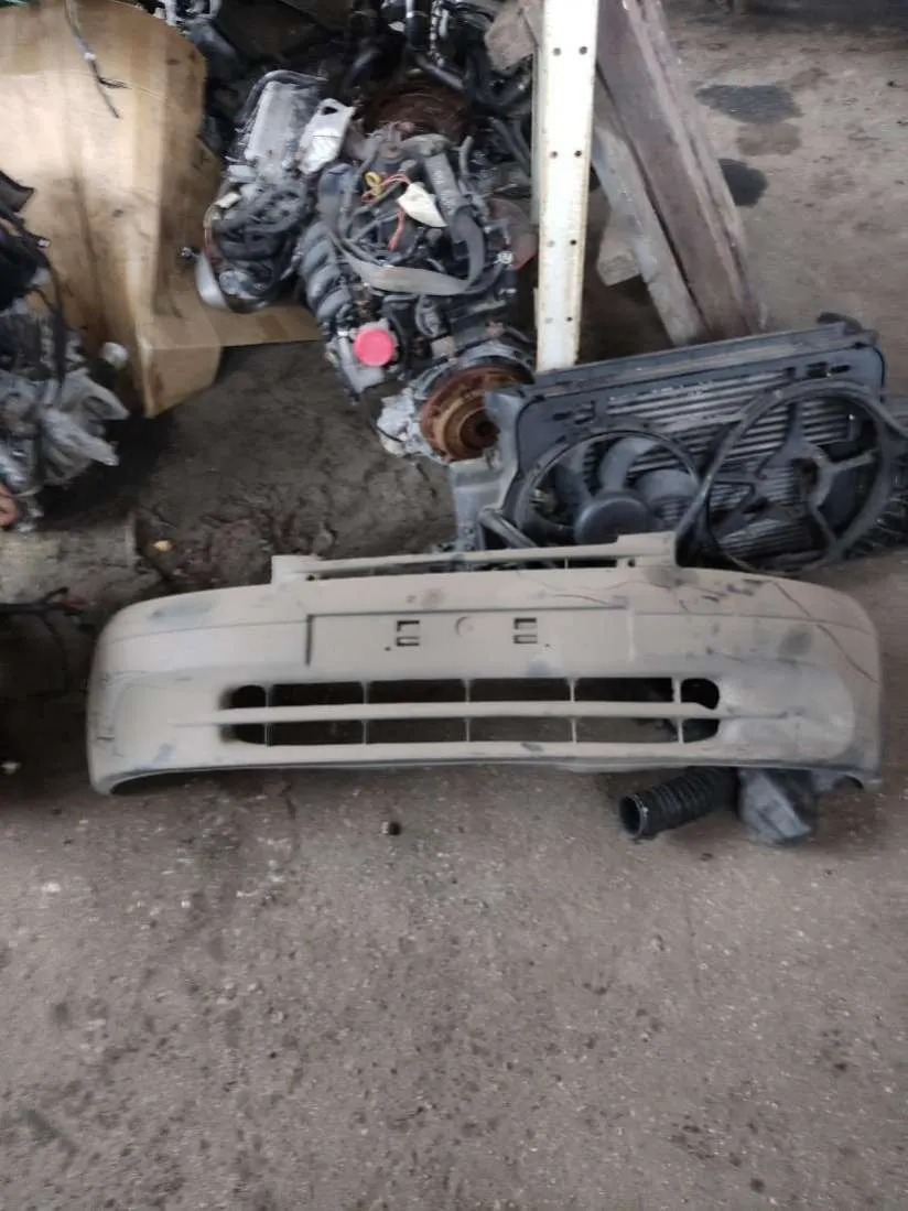 бампер передний Renault Kangoo 1 поколение