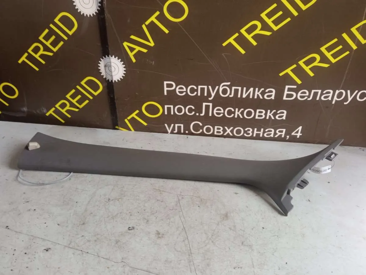 Обшивка стойки передней левой (накладка) Renault Scenic 3 поколение