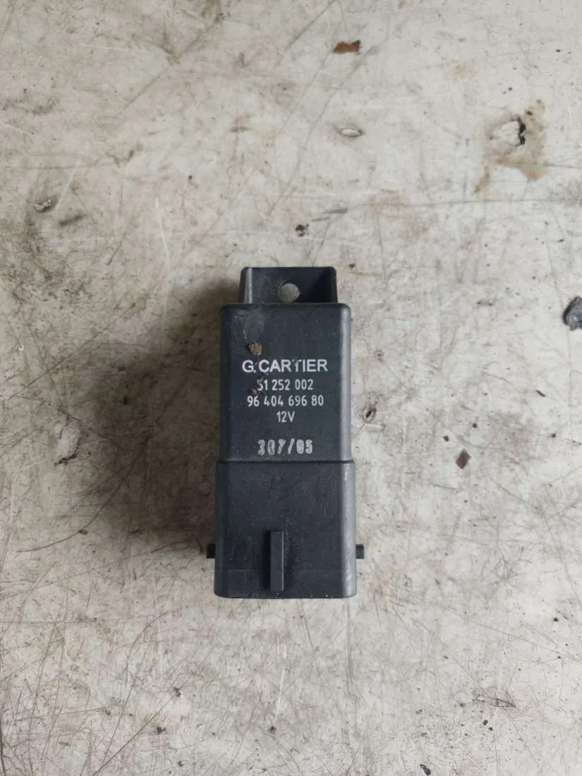 реле накала свечей Citroen C5 1 поколение 9640469680