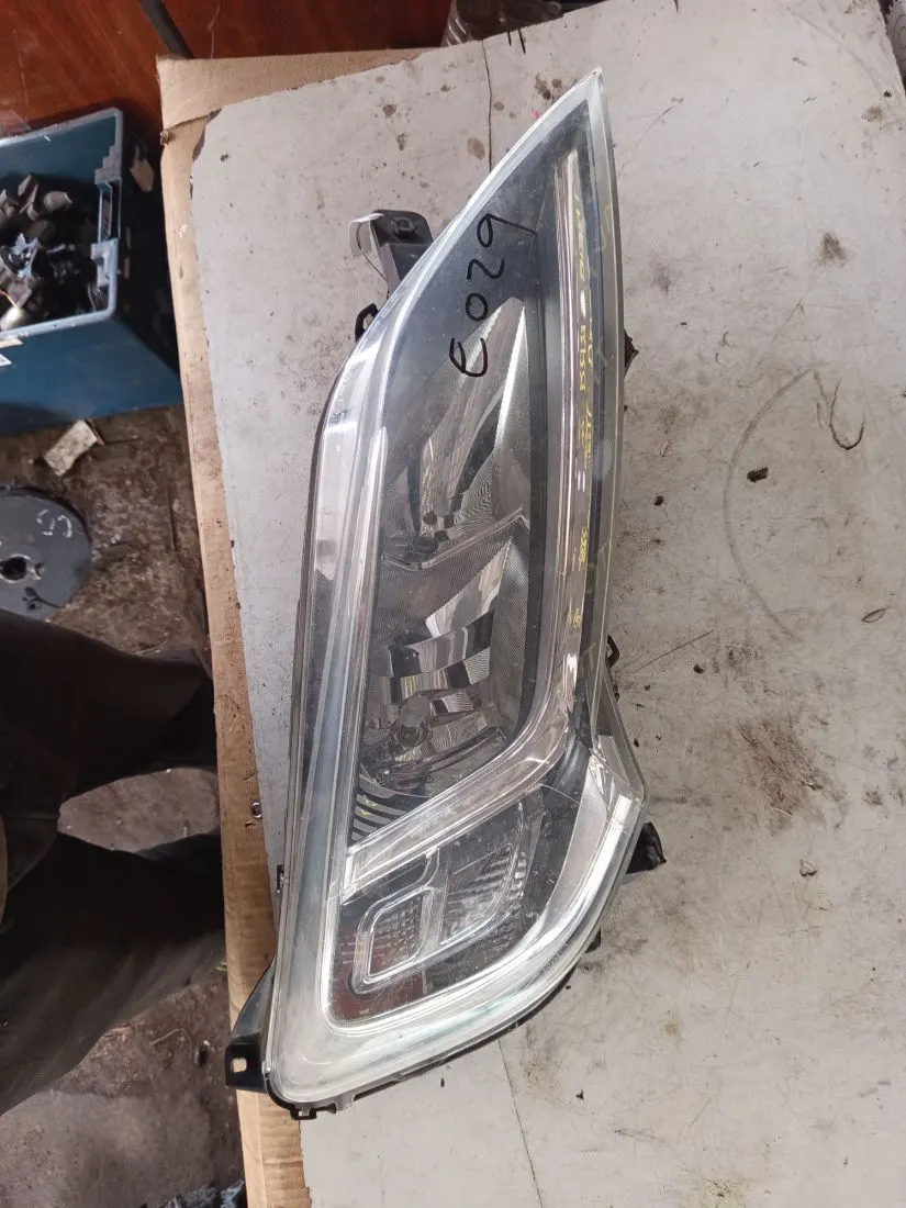 Фара передняя правая Peugeot Boxer 48100748 RH