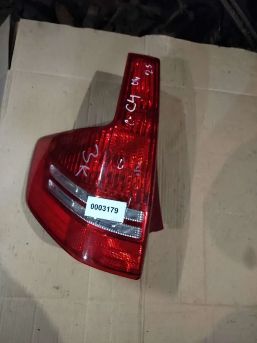 Фонарь задний левый Citroen C4 1 поколение