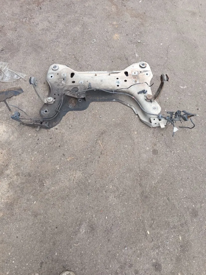Балка подвески передняя (подрамник) Renault Laguna 2 поколение 8200742593 — фото 2