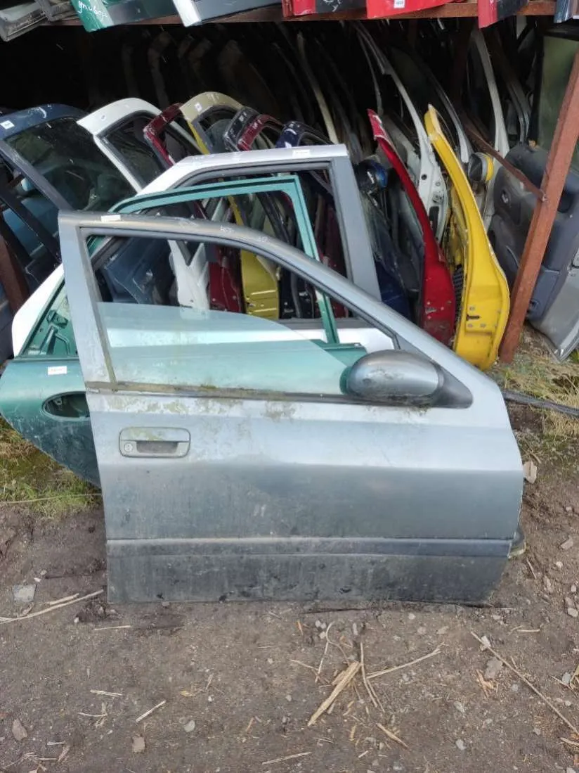 Дверь передняя правая Peugeot 406 1 поколение