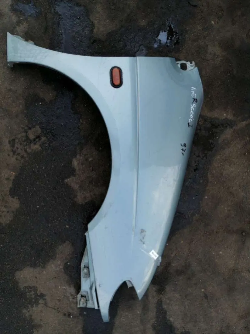 Крыло переднее правое Renault Scenic 1 поколение
