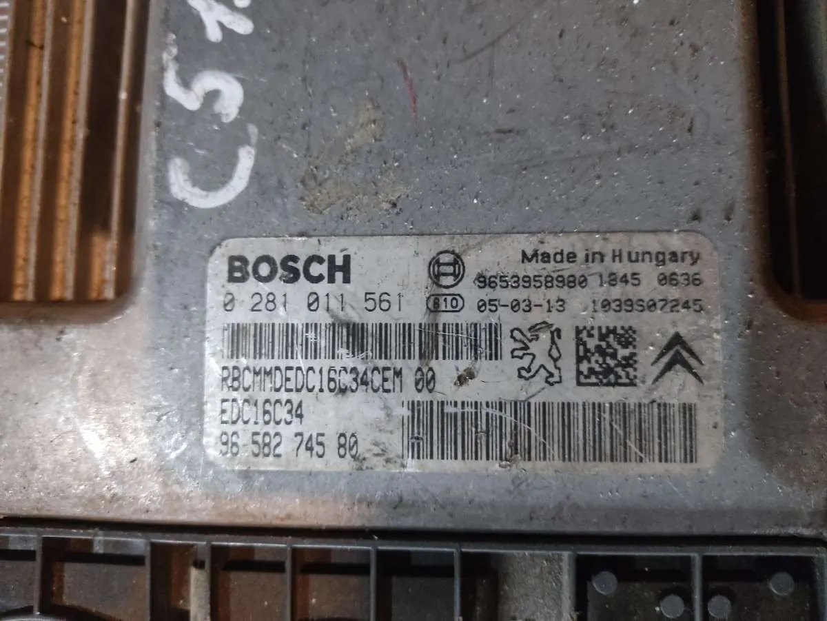 блок управления двигателем Citroen C5 1 поколение 0281011561 — фото 3