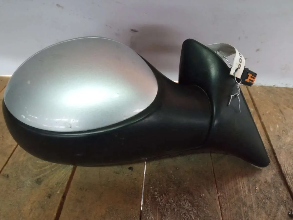 Зеркало правое Citroen Xsara