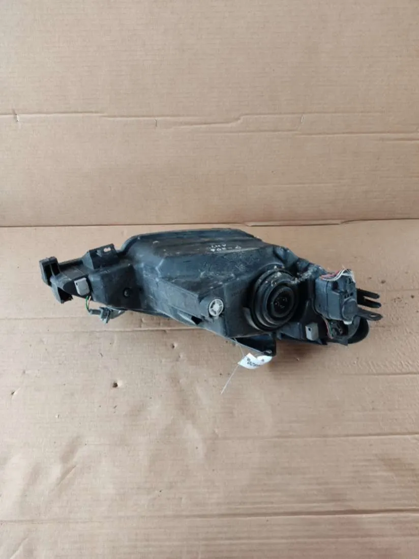 Фара передняя левая Peugeot 206 1 поколение Артикул IMP-260602-06365