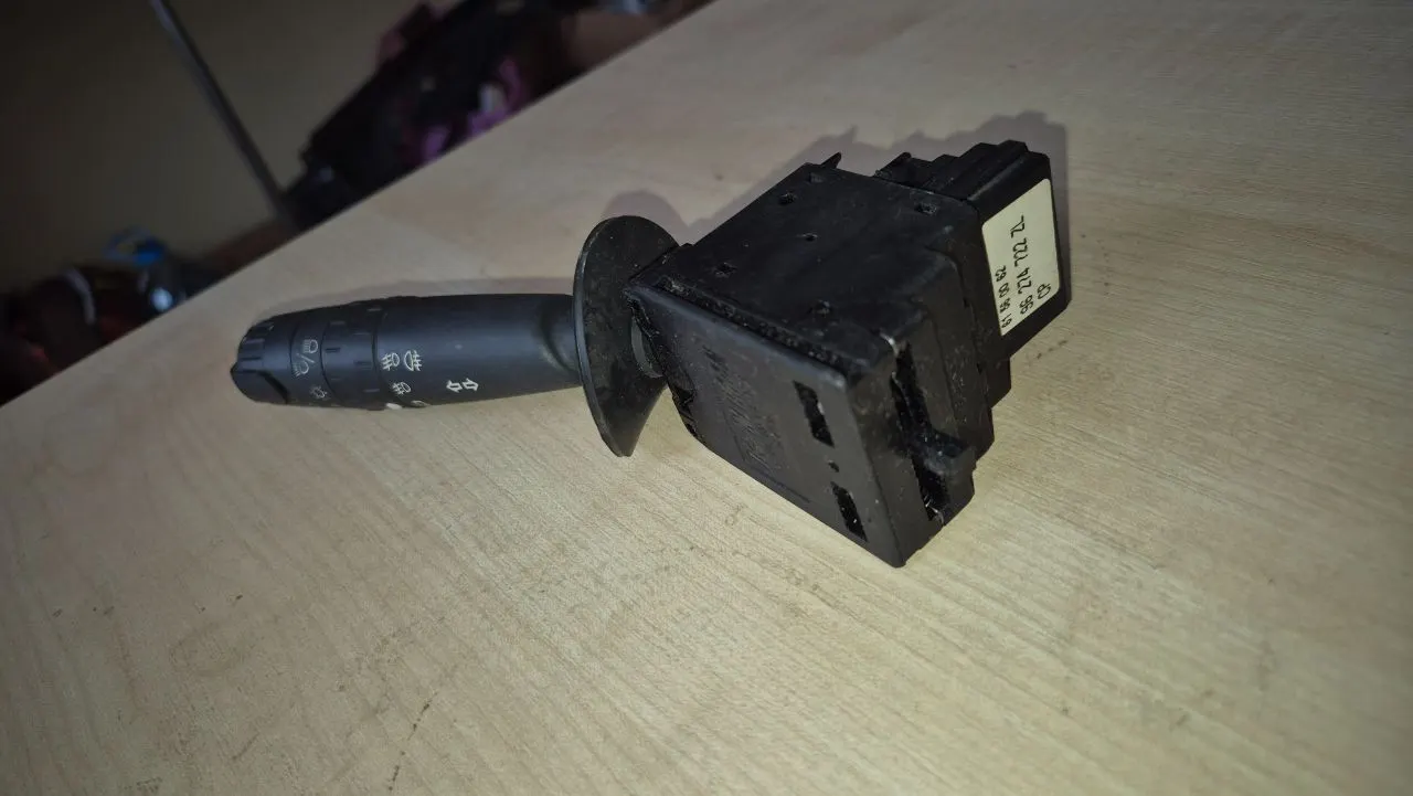 переключатель поворотов Citroen Xsara 1 поколение 96274722 ZL