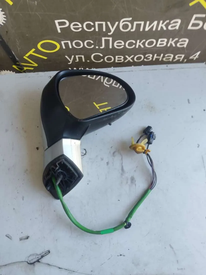 Зеркало правое Peugeot 308 T7