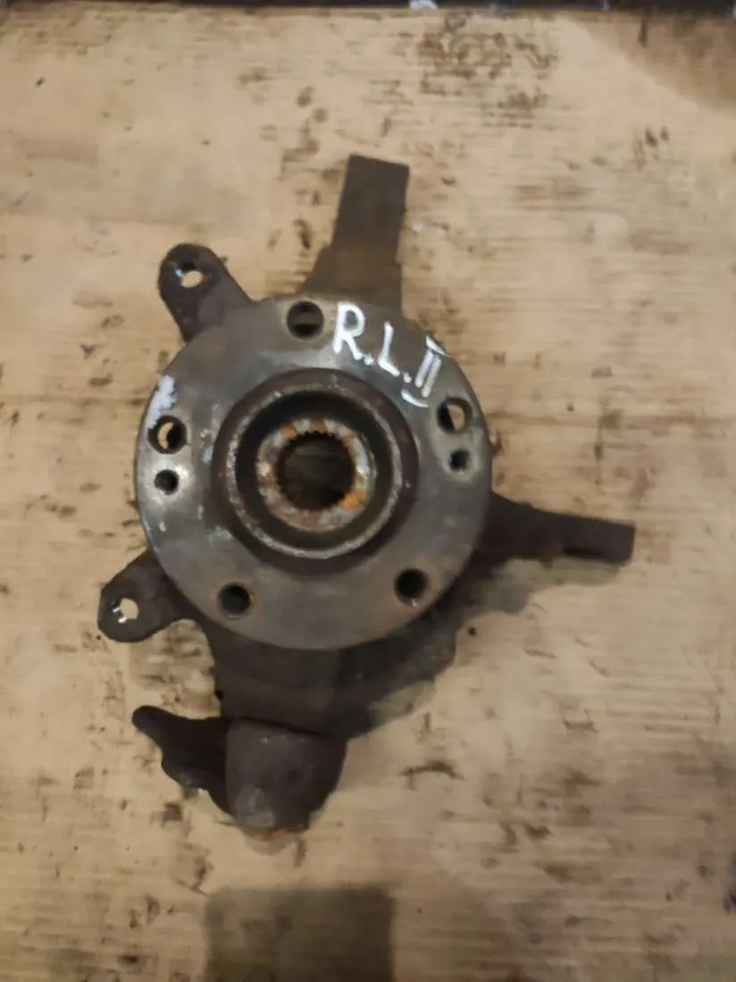 Ступица передняя левая Renault Laguna 2 поколение